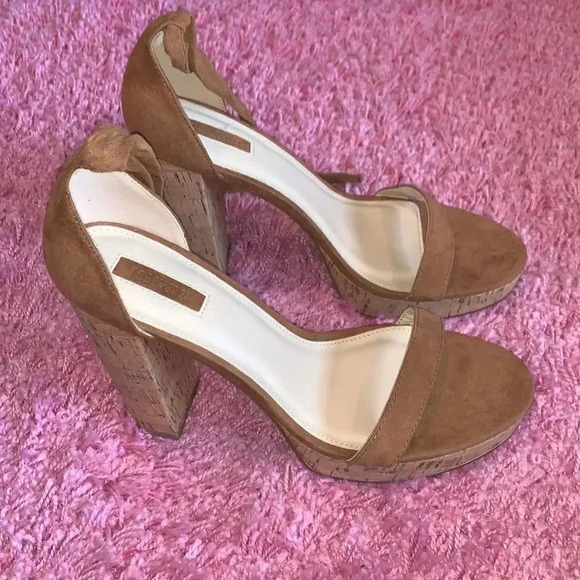 Forever21 Cork Heel Tie Up Pumps - Picture 4 of 6